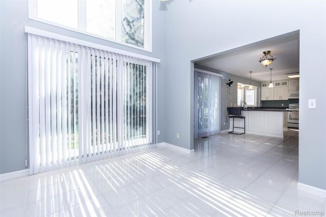 14016 Strathmore Drive, Shelby Charter Township, MI 48315