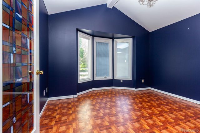 14016 Strathmore Drive, Shelby Charter Township, MI 48315