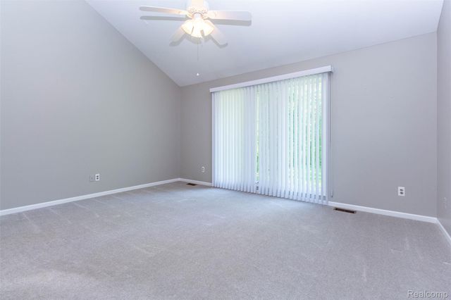 14016 Strathmore Drive, Shelby Charter Township, MI 48315