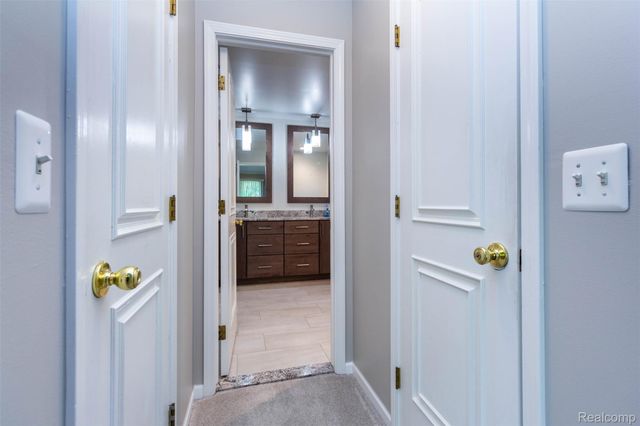 14016 Strathmore Drive, Shelby Charter Township, MI 48315