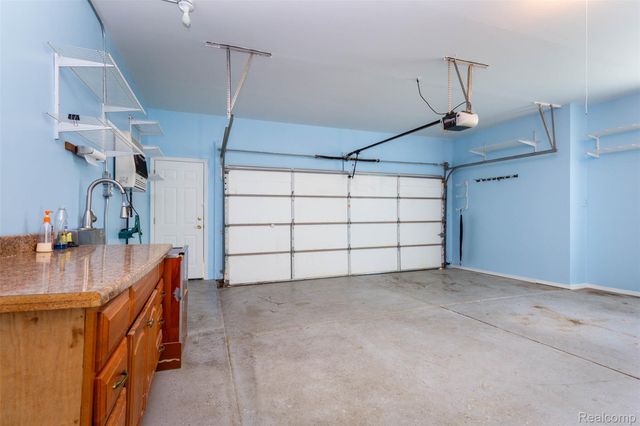 14016 Strathmore Drive, Shelby Charter Township, MI 48315