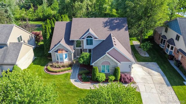 14016 Strathmore Drive, Shelby Charter Township, MI 48315