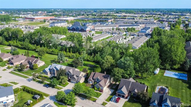 14016 Strathmore Drive, Shelby Charter Township, MI 48315