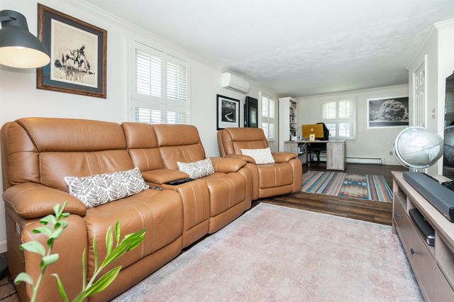 61 President Road, Manchester, NH 03103