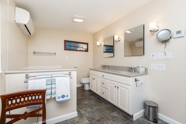61 President Road, Manchester, NH 03103