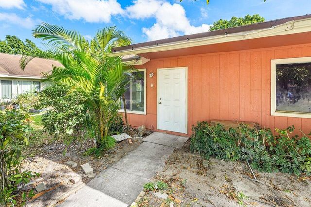 4627 Orleans Court A, West Palm Beach, FL 33415