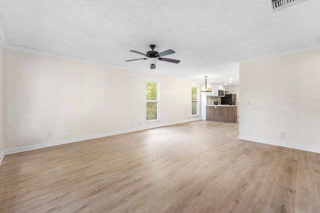 4627 Orleans Court A, West Palm Beach, FL 33415