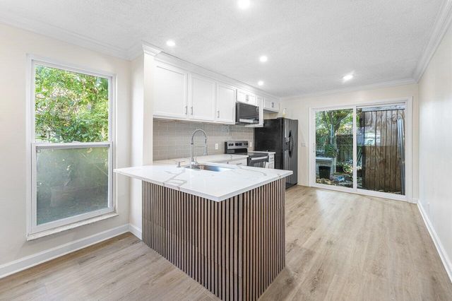 4627 Orleans Court A, West Palm Beach, FL 33415