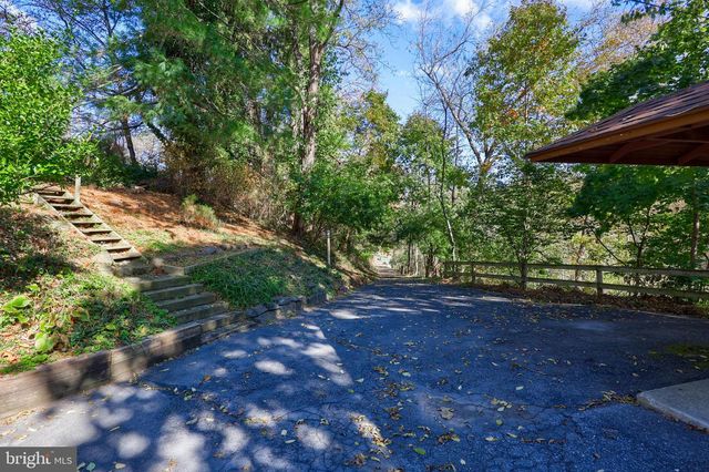 550 SPEEDWELL FORGE RD, Lititz, PA 17543