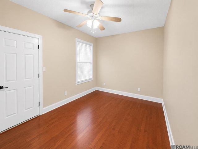 1427 Stilt St, Baton Rouge, LA 70807