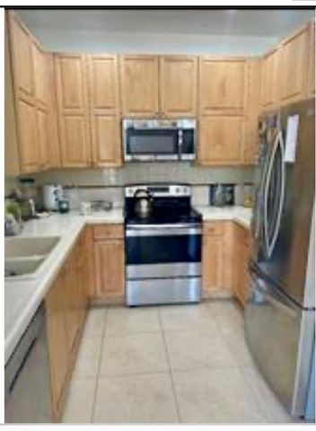 872 NW 130TH Avenue NW 872, Pembroke Pines, FL 33028