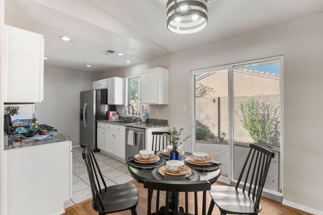 1305 Villa Campo NE, Albuquerque, NM 87113