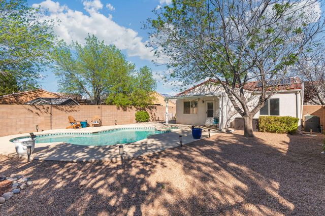 1305 Villa Campo NE, Albuquerque, NM 87113