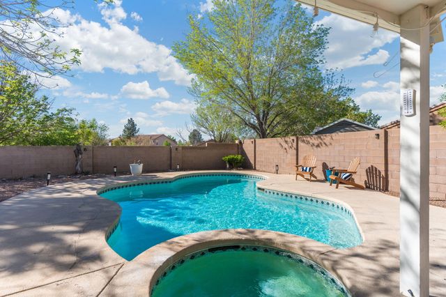 1305 Villa Campo NE, Albuquerque, NM 87113