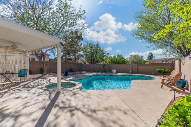 1305 Villa Campo NE, Albuquerque, NM 87113