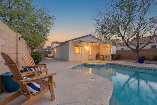 1305 Villa Campo NE, Albuquerque, NM 87113