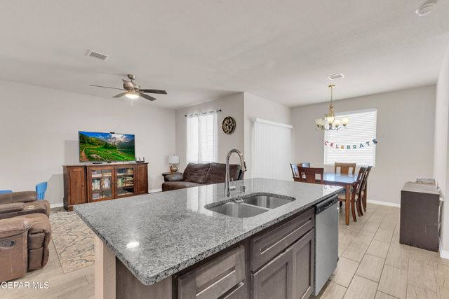 13935 Summer Harmony Avenue, Horizon City, TX 79928