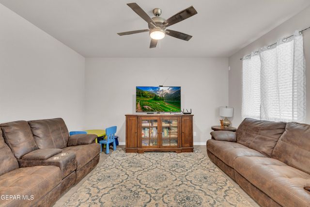 13935 Summer Harmony Avenue, Horizon City, TX 79928