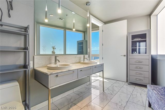 4471 Dean Martin Drive 4201, Las Vegas, NV 89103