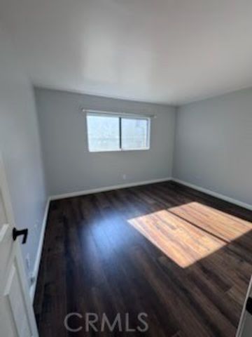 21815 Saticoy Street 30, Los Angeles, CA 91304