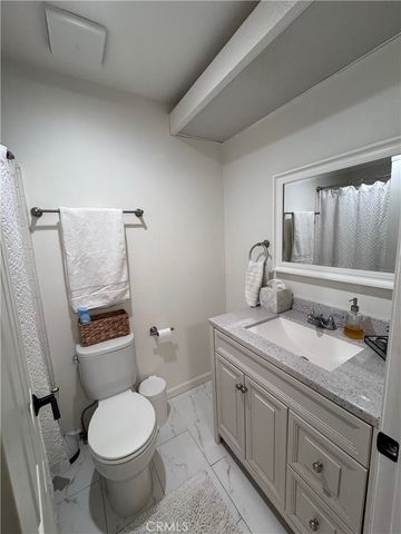 21815 Saticoy Street 30, Los Angeles, CA 91304
