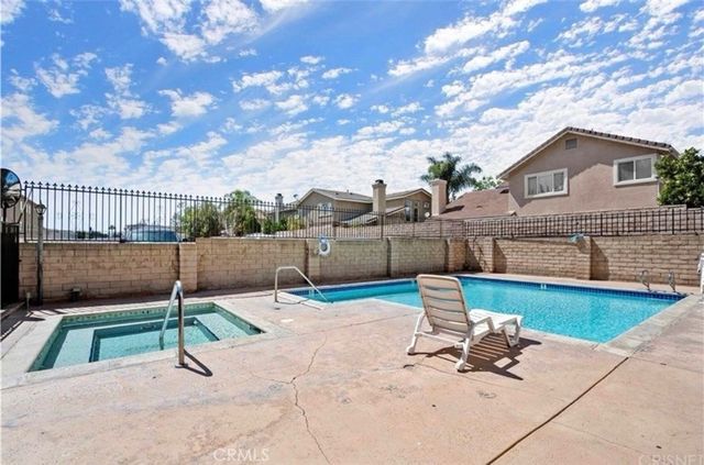 21815 Saticoy Street 30, Los Angeles, CA 91304