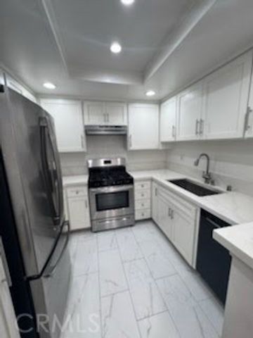 21815 Saticoy Street 30, Los Angeles, CA 91304