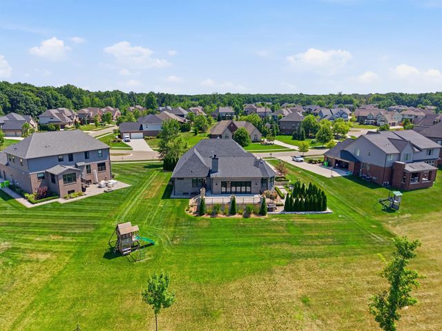 3308 Grantham Court, Oakland Twp, MI 48363