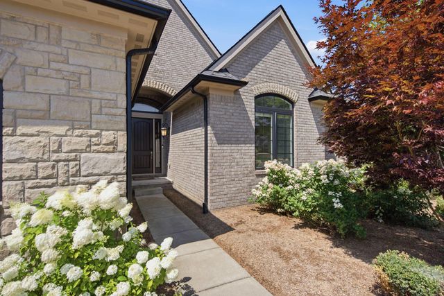 3308 Grantham Court, Oakland Twp, MI 48363