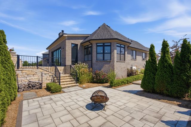 3308 Grantham Court, Oakland Twp, MI 48363