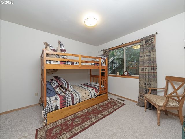 71397 Fishhawk Rd, Clatskanie, OR 97016