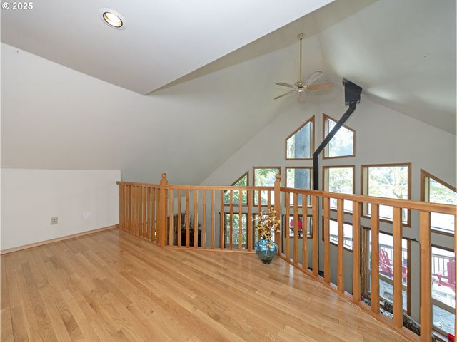 71397 Fishhawk Rd, Clatskanie, OR 97016