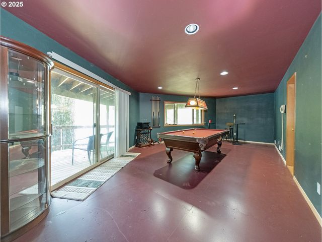 71397 Fishhawk Rd, Clatskanie, OR 97016