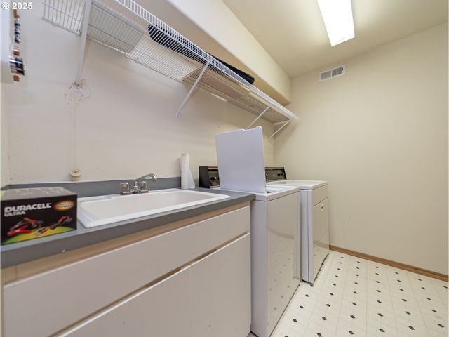 71397 Fishhawk Rd, Clatskanie, OR 97016