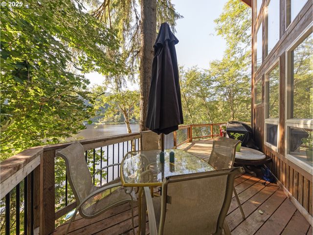 71397 Fishhawk Rd, Clatskanie, OR 97016