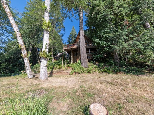 71397 Fishhawk Rd, Clatskanie, OR 97016