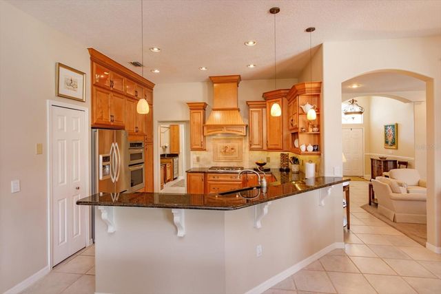 2898 OAK BLUFF WAY, Oviedo, FL 32765