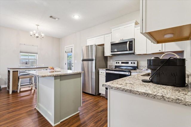 17 W Locust, Sumrall, MS 39482