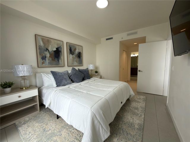 5350 NW 84th Ave 606, Doral, FL 33166
