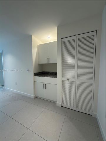 5350 NW 84th Ave 606, Doral, FL 33166