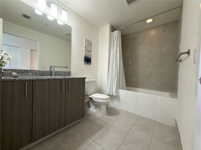 5350 NW 84th Ave 606, Doral, FL 33166