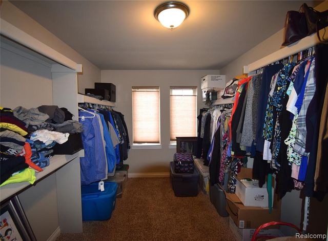 55752 Timbers Edge Drive, Utica, MI 48316