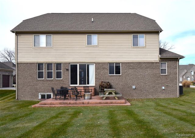 55752 Timbers Edge Drive, Utica, MI 48316
