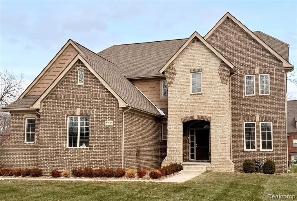 55752 Timbers Edge Drive, Utica, MI 48316