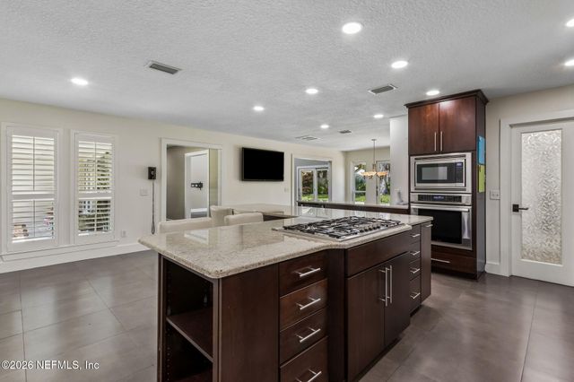 1877 CHRISTOPHER POINT Road S, Jacksonville, FL 32217
