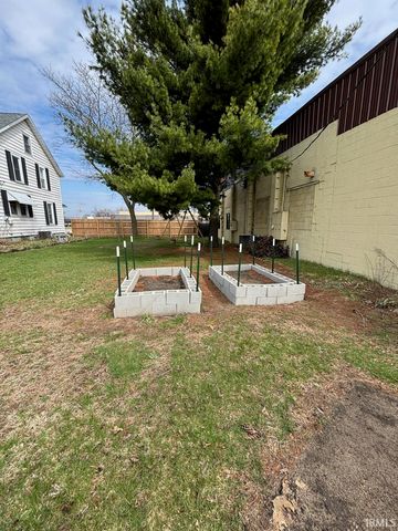 2025 Lusher Avenue, Elkhart, IN 46517