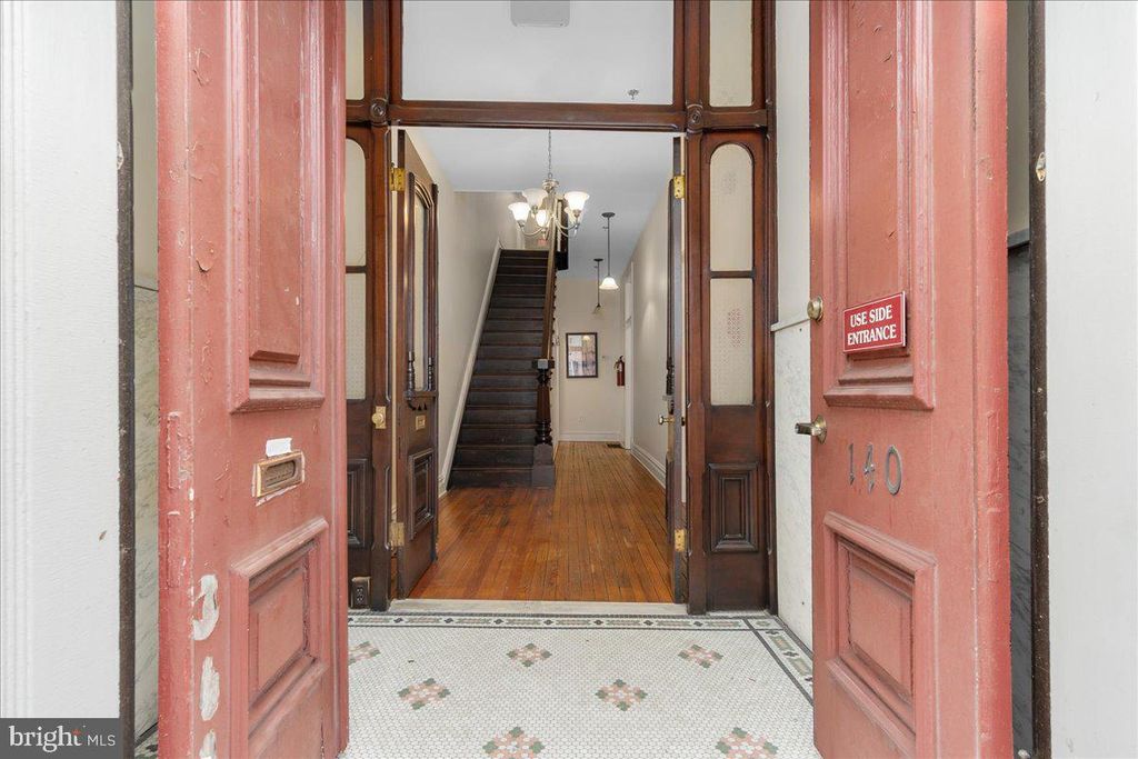 Image 5 of property listing at 140 S POTOMAC ST, Hagerstown, MD 21740