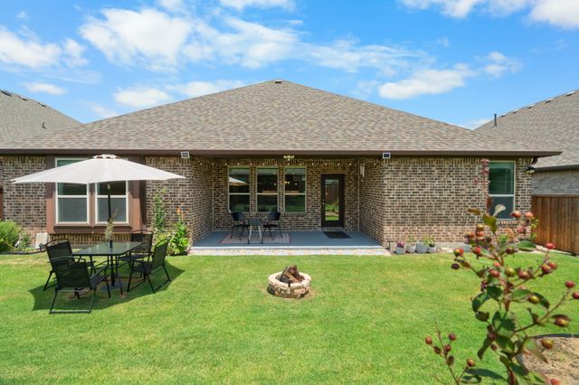 1833 Sebright Trail, Fort Worth, TX 76052