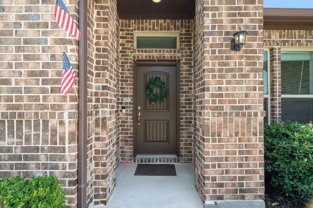 1833 Sebright Trail, Fort Worth, TX 76052