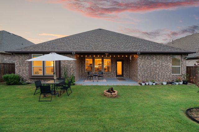 1833 Sebright Trail, Fort Worth, TX 76052